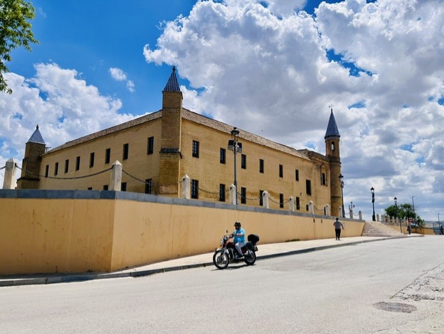 universteit_osuna_andalusie_daguitstap_vanuit_bb_casa_valle_de_oro.jpg