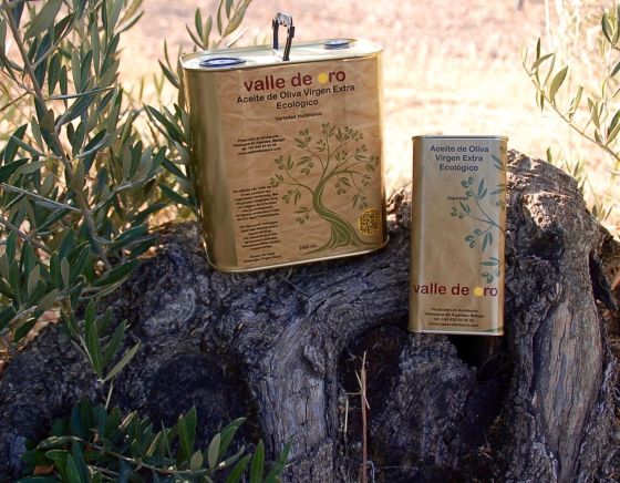 Blik biologische olijfolie van Casa Valle de Oro, B&B in Andalusië